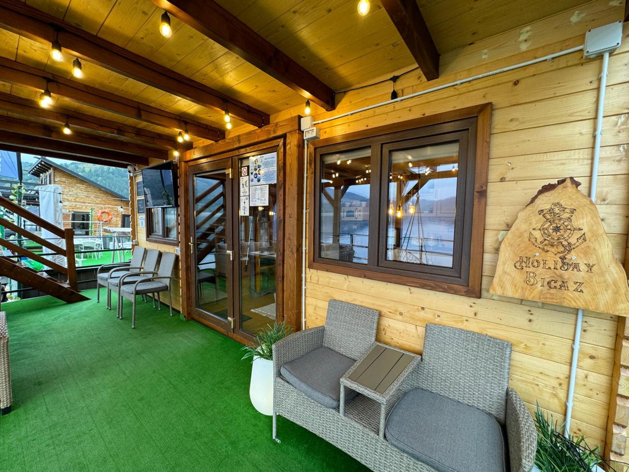 Holiday Bicaz Bungalows On The Lake Exterior foto